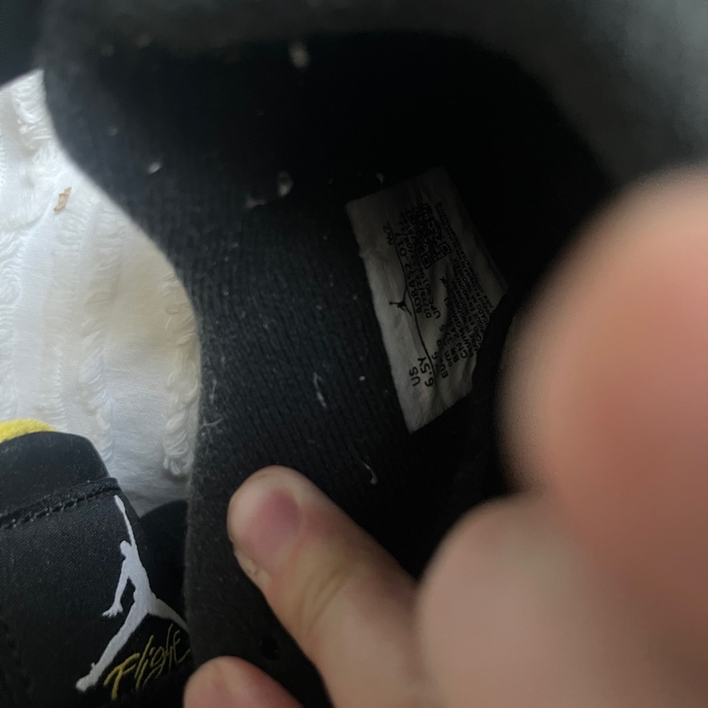 Jordan 4 thunders - Picture 4 of 4